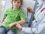 Когда осмотр детского врача-невролога обязателен?